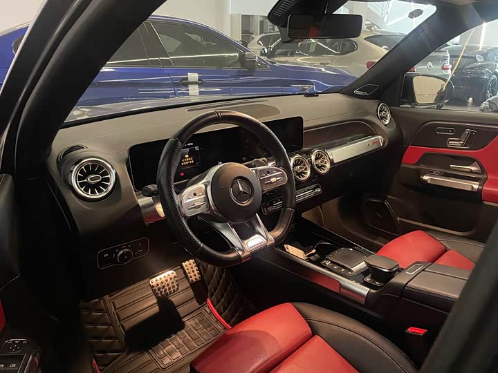 Фото 3 - Mercedes-Benz GLB-Class AMG