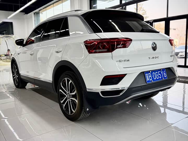 Фото 4 - Volkswagen T-Roc