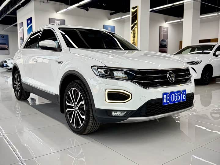 Фото 8 - Volkswagen T-Roc