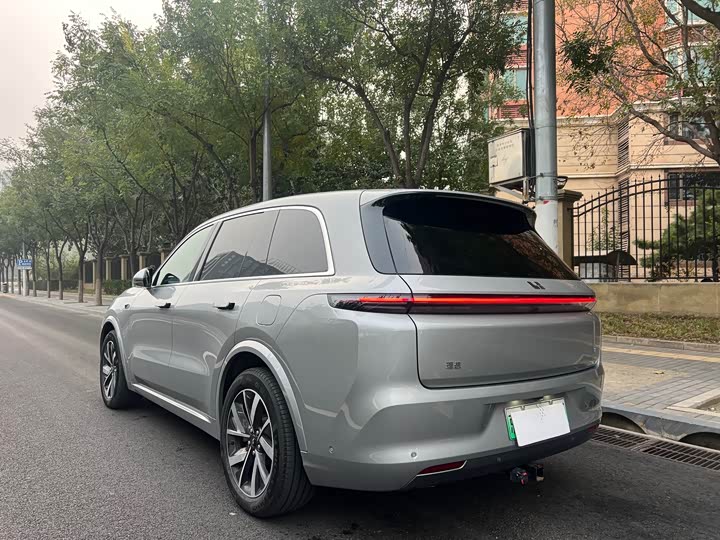 Фото 15 - LiXiang L8