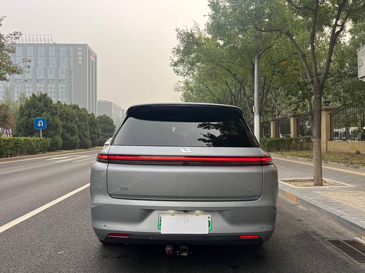 Фото 16 - LiXiang L8