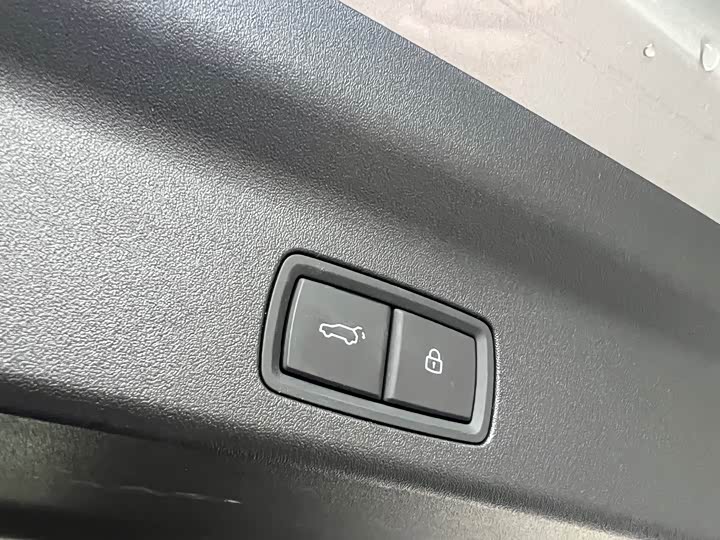 Фото 8 - LiXiang L8