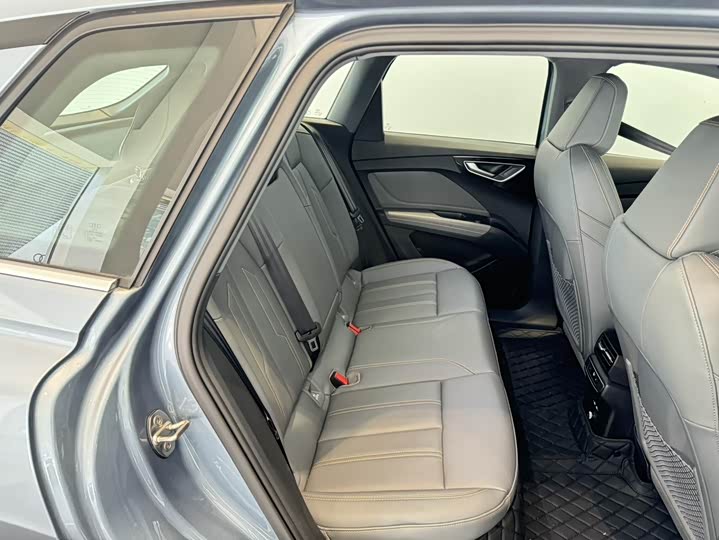 Фото 7 - Audi Q4 e-tron