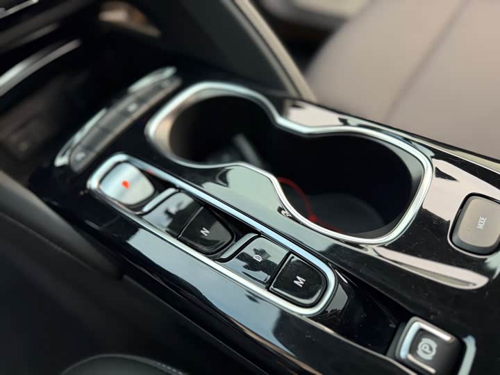 Фото 6 - Buick Envision Plus