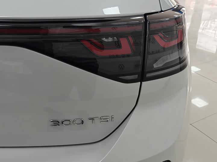 Фото 19 - Volkswagen T-Roc