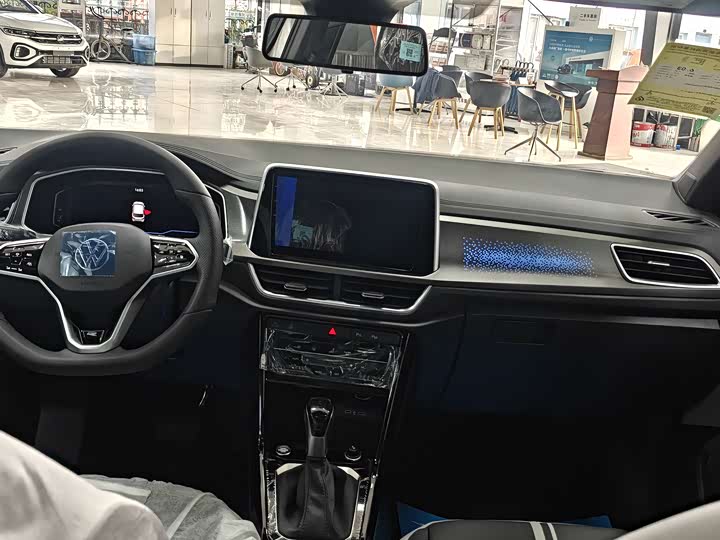 Фото 8 - Volkswagen T-Roc