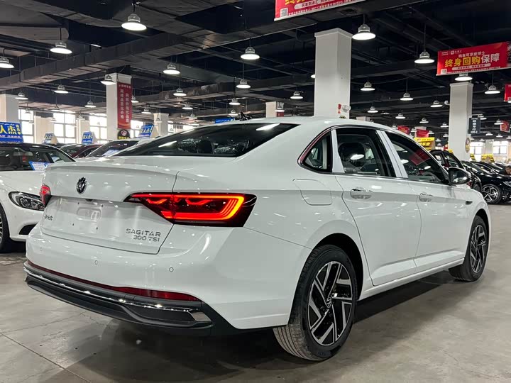 Фото 6 - Volkswagen Sagitar L