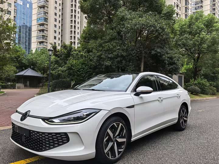 Фото 1 - Volkswagen Lamando L