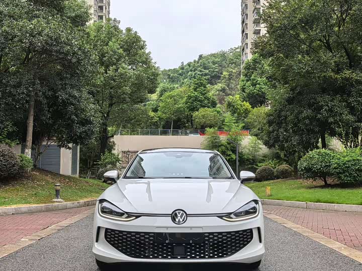 Фото 2 - Volkswagen Lamando L