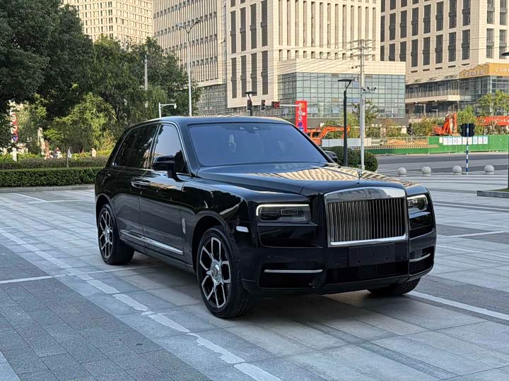 Фото 3 - Rolls-Royce Cullinan