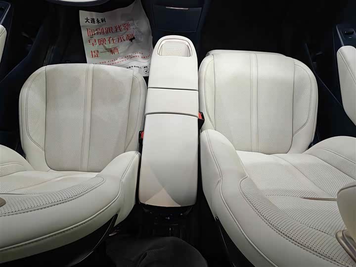 Фото 11 - Zeekr X