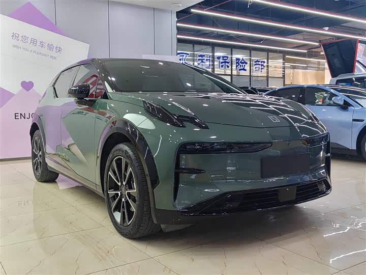 Фото 3 - Zeekr X