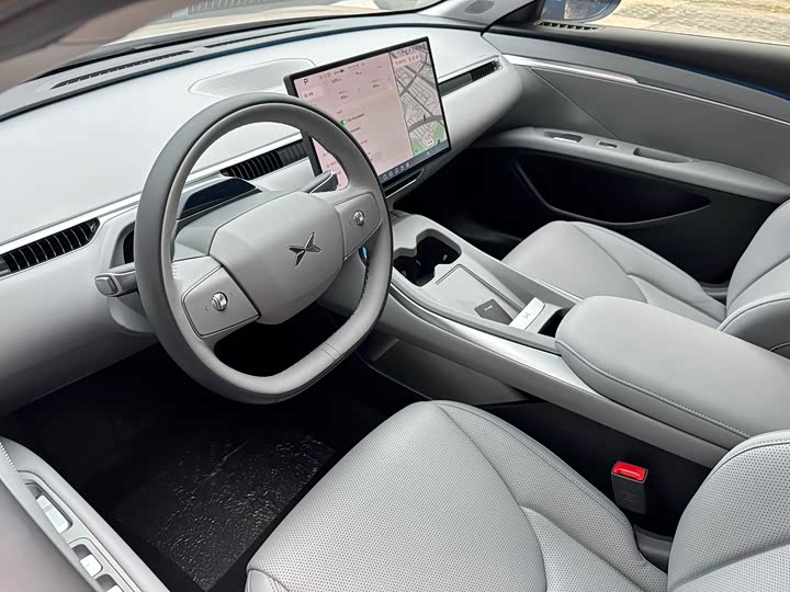 Фото 10 - XPeng Mona M03