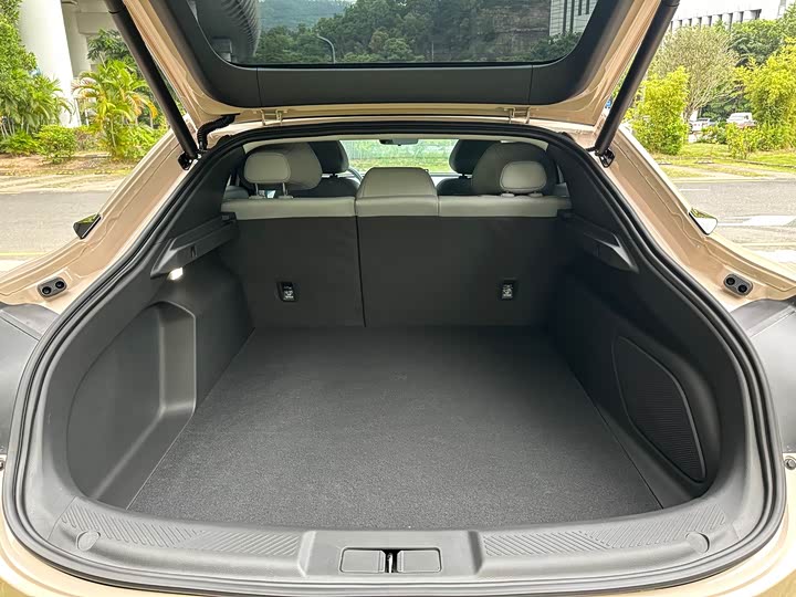 Фото 13 - XPeng Mona M03