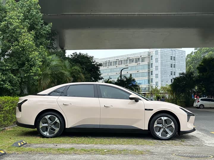 Фото 14 - XPeng Mona M03