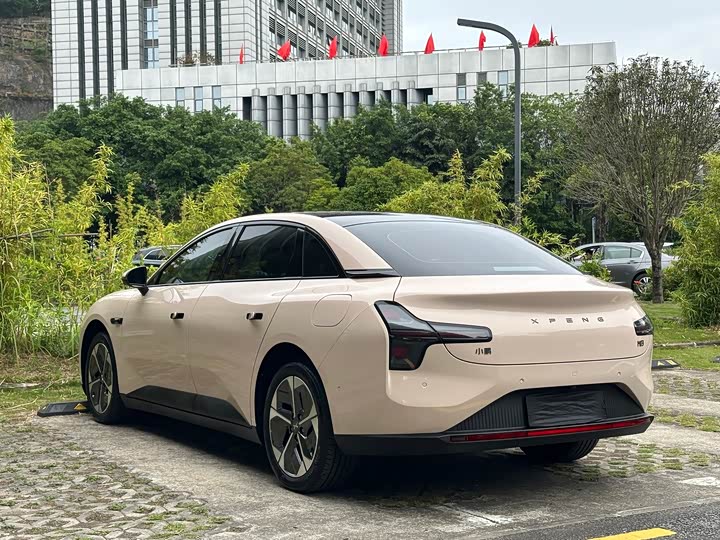 Фото 4 - XPeng Mona M03