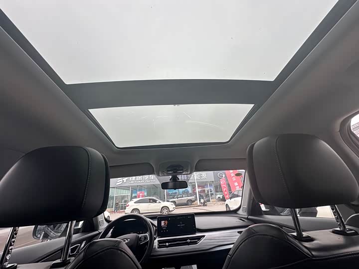 Фото 12 - Chery Tiggo 8