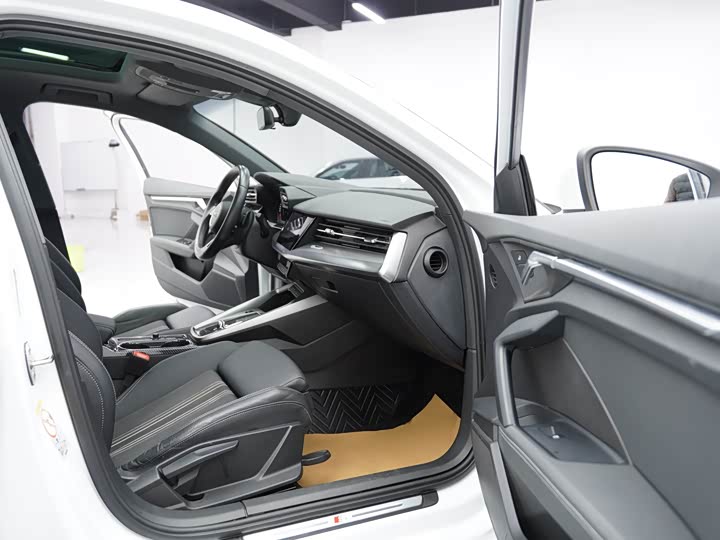 Фото 21 - Audi A3