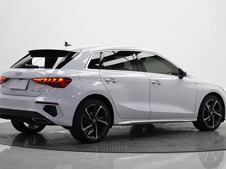 Фото 5 - Audi A3