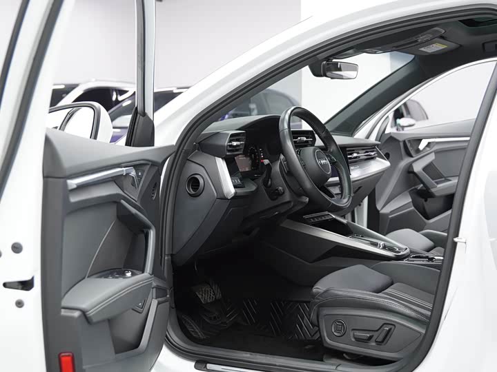 Фото 9 - Audi A3