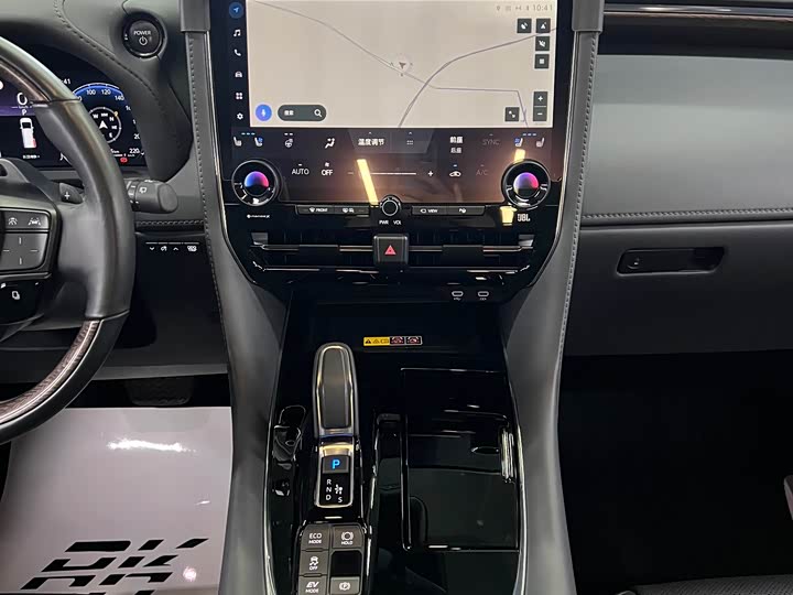 Фото 16 - Toyota Alphard