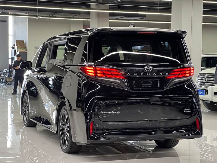 Фото 6 - Toyota Alphard