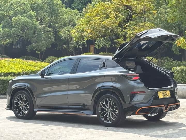 Фото 11 - Changan UNI-T