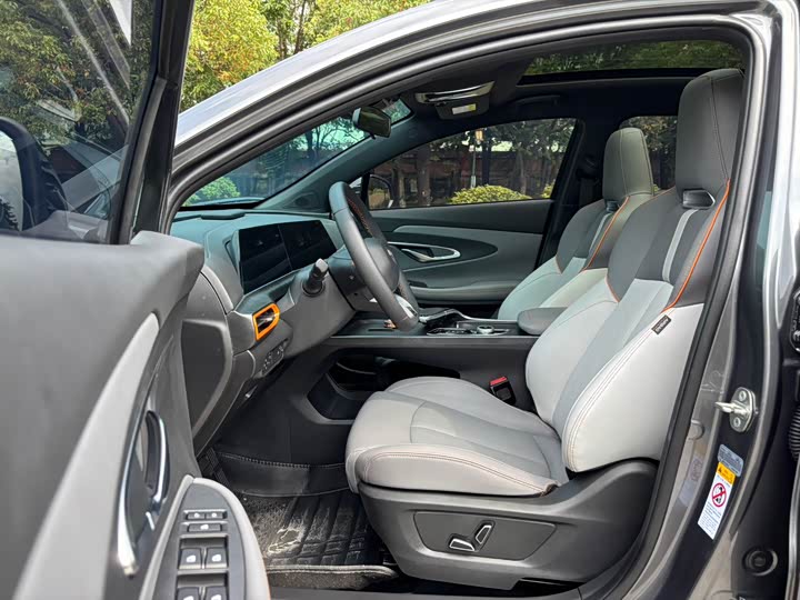 Фото 17 - Changan UNI-T