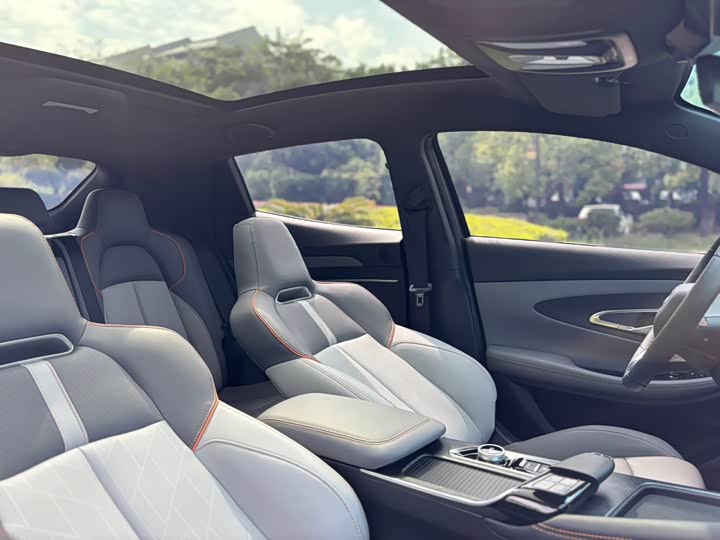 Фото 22 - Changan UNI-T