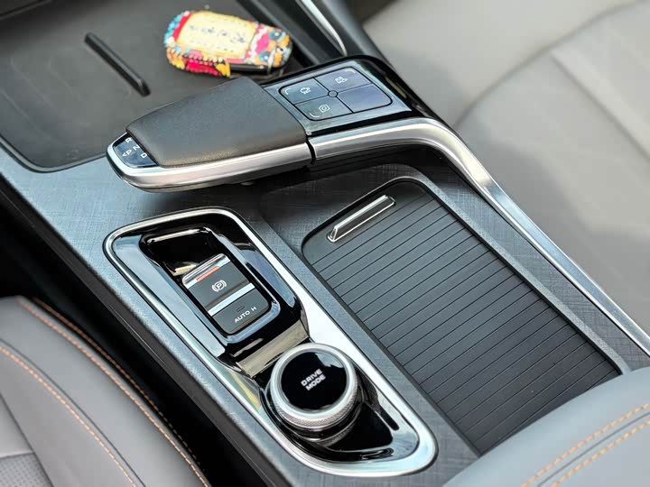 Фото 25 - Changan UNI-T