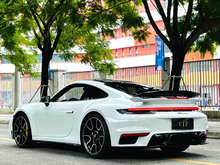 Фото 19 - Porsche 911