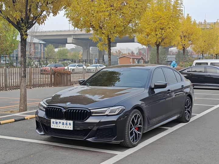 Фото 1 - BMW 5 Series