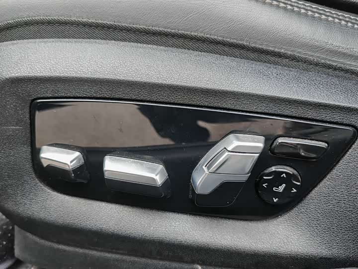 Фото 13 - BMW 5 Series