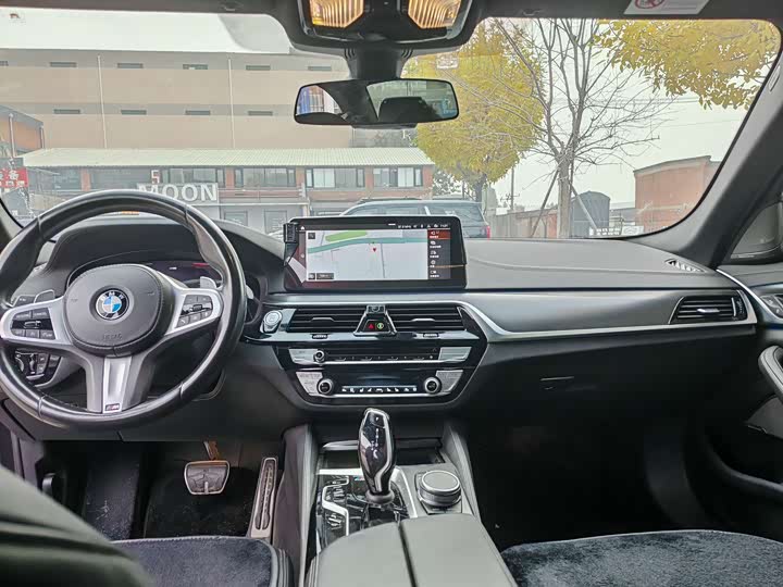 Фото 14 - BMW 5 Series