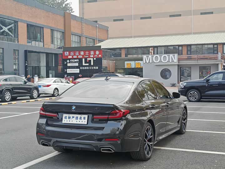 Фото 20 - BMW 5 Series