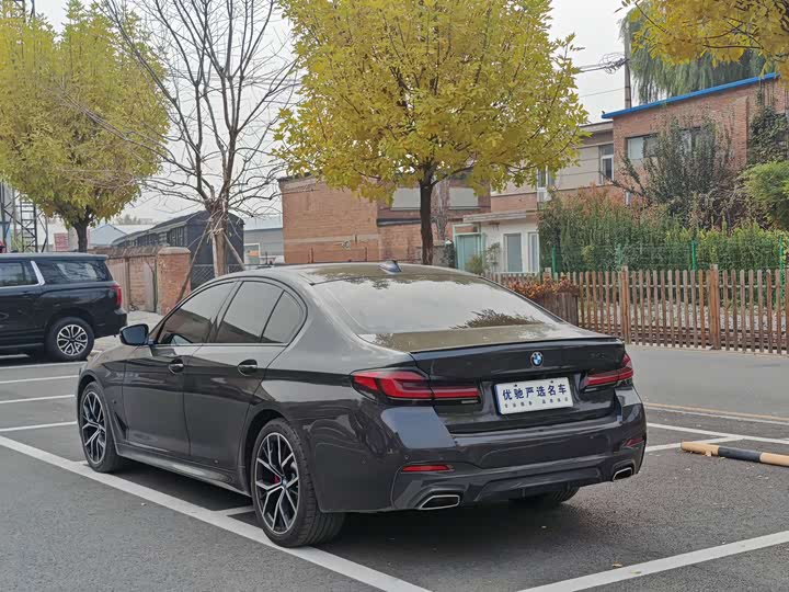 Фото 22 - BMW 5 Series