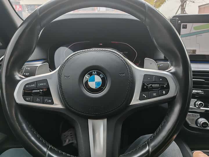 Фото 9 - BMW 5 Series