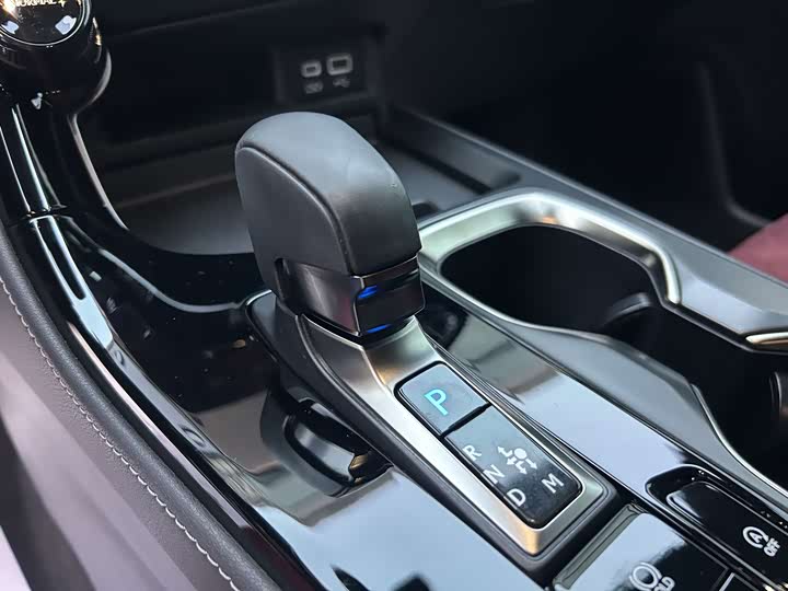 Фото 9 - Lexus NX