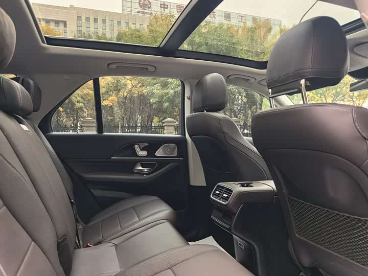 Фото 12 - Mercedes-Benz GLE-Class