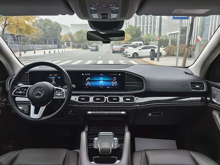 Фото 13 - Mercedes-Benz GLE-Class