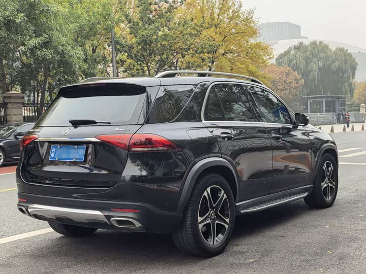 Фото 14 - Mercedes-Benz GLE-Class