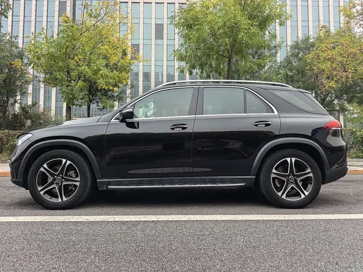 Фото 4 - Mercedes-Benz GLE-Class