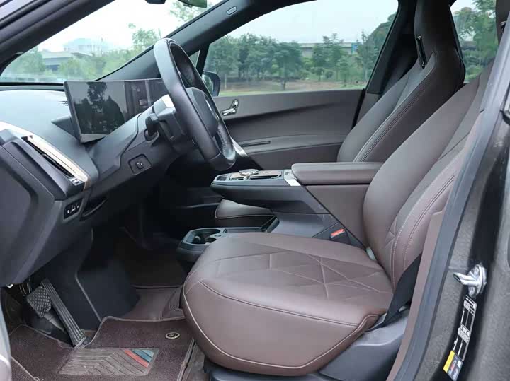 Фото 10 - BMW iX