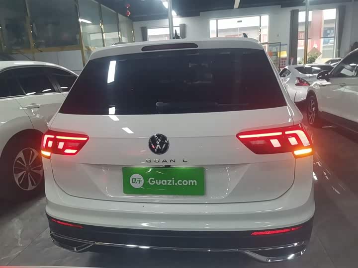 Фото 6 - Volkswagen Tiguan L Pro