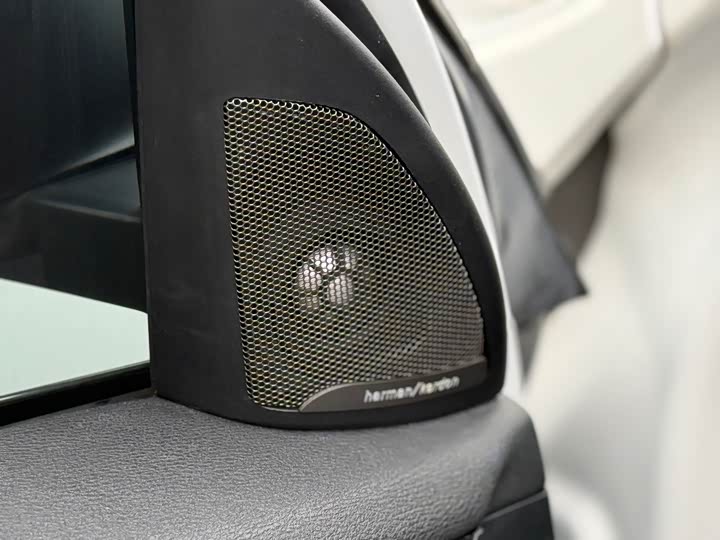 Фото 20 - BMW X1