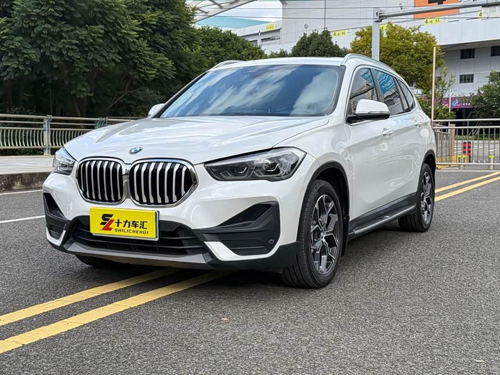 Фото 25 - BMW X1