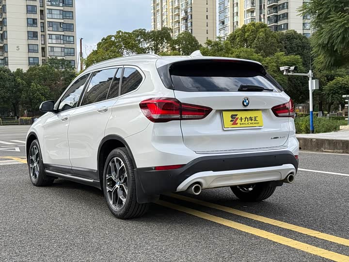 Фото 30 - BMW X1