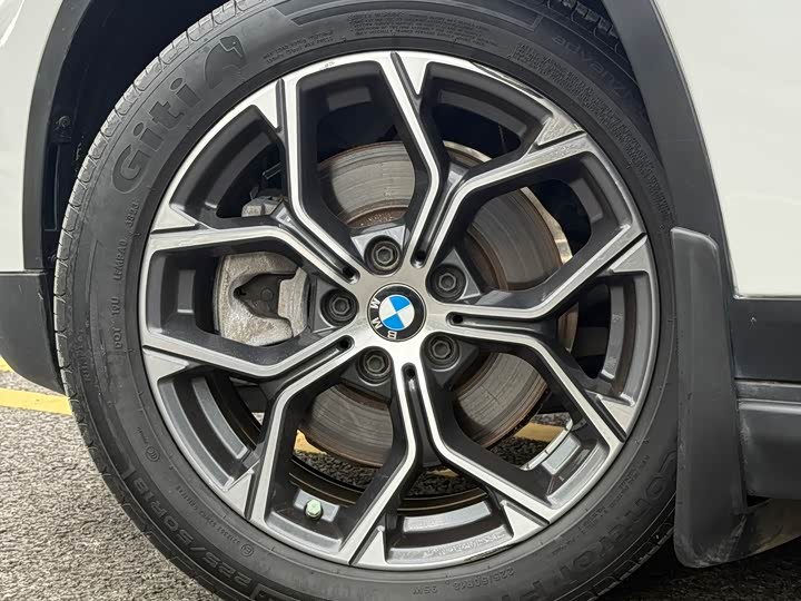 Фото 34 - BMW X1