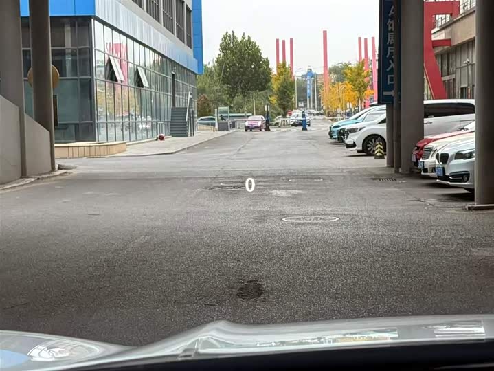 Фото 17 - Zeekr 001