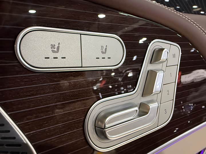 Фото 16 - Mercedes-Benz Maybach GLS